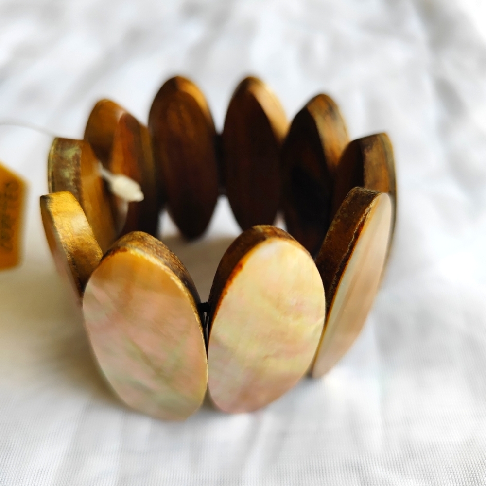 Vintage Hand-Crafted Mother of Pearl and Wood Reversible Stretch Bracelet